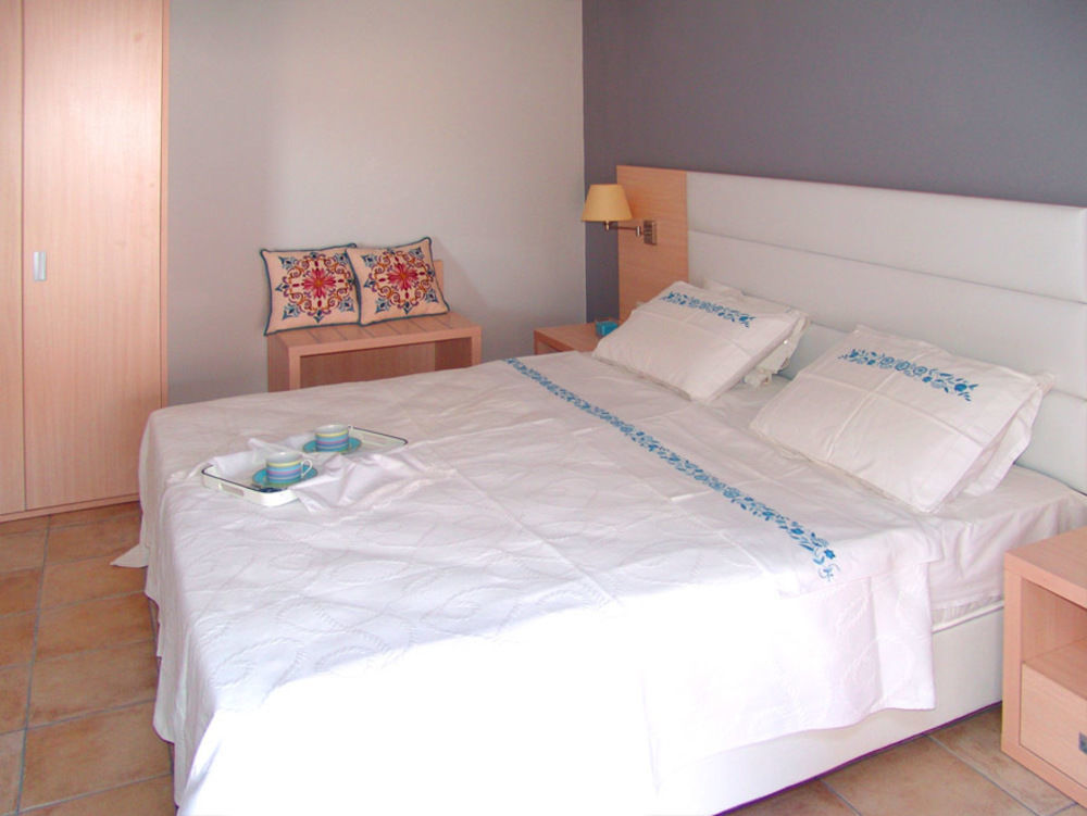 Aparthotel Enalia Gi Límni Zewnętrze zdjęcie